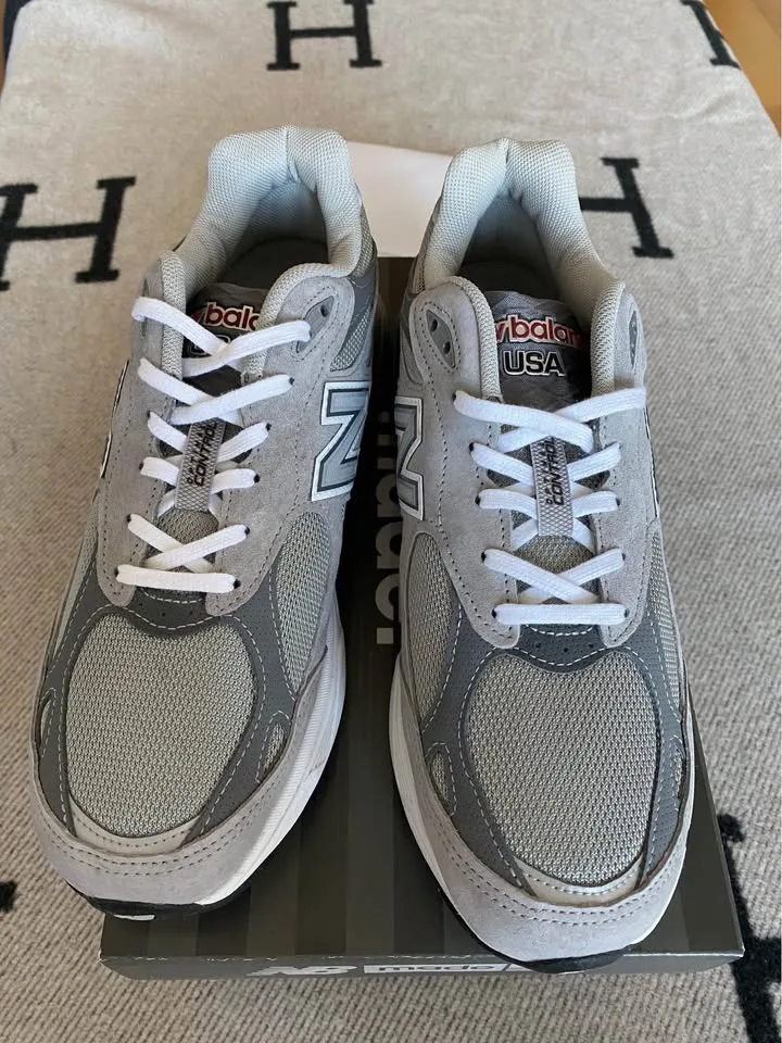 New Balance 990V3 Grey US9 image indicator(2)