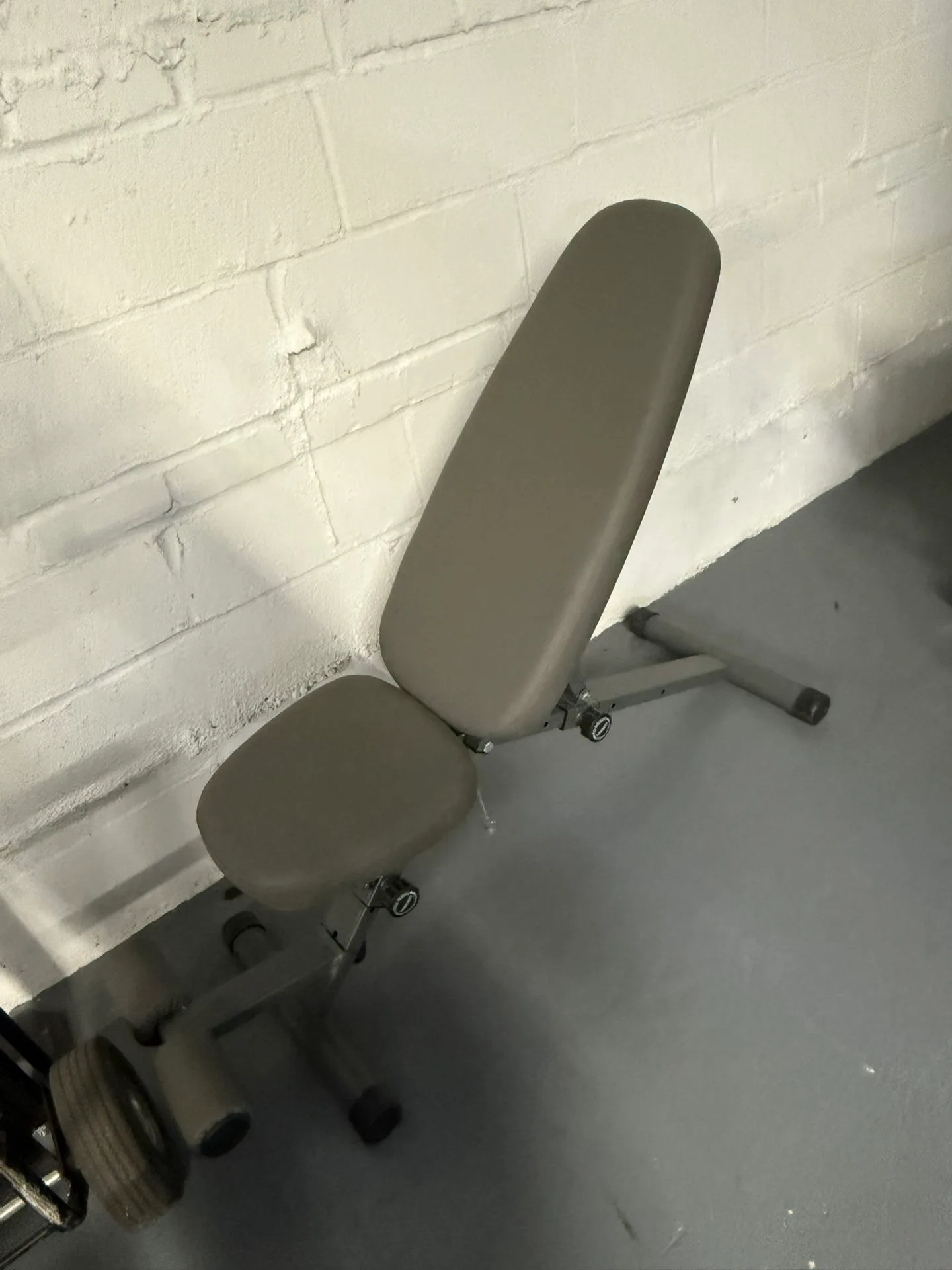 WeGym Adjustable bench image indicator(2)