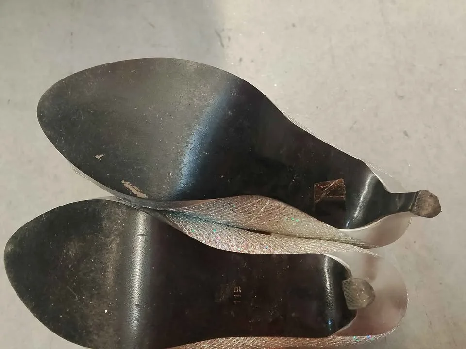 Silver Sparkle Heels image indicator(3)