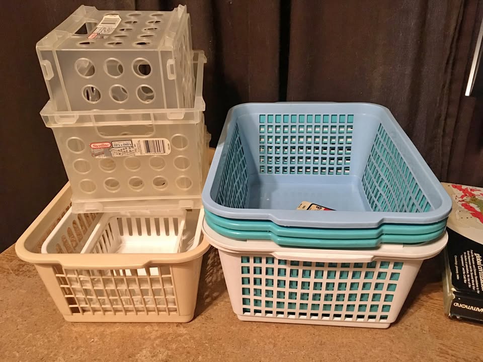LOT OF STORAGE BASKETS AND BINS