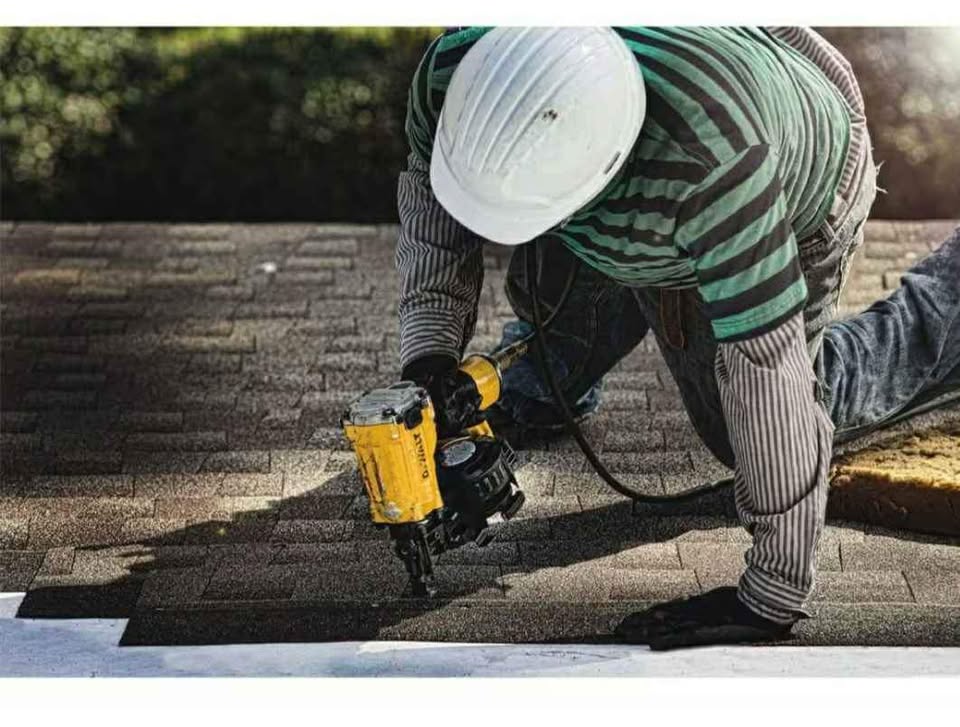 DEWALT 15-Degree Pneumatic Coil Roofing Nailer - photo 5