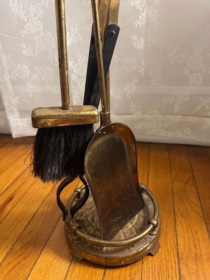 Vintage Brass fireplace set - photo 2