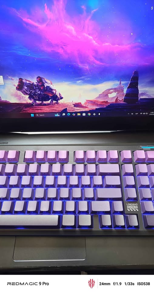 Leop K87 Pro Keyboard Anime Girl RGB Hot Swap - photo 4