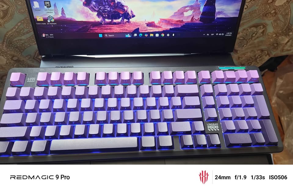 Leop K87 Pro Keyboard Anime Girl RGB Hot Swap - photo 5