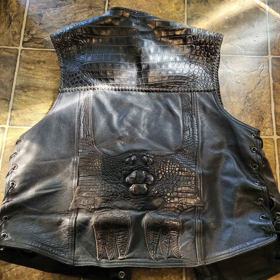 Custom Made Thick Leather Vest gator Inlay – One of a Kind - photo 2