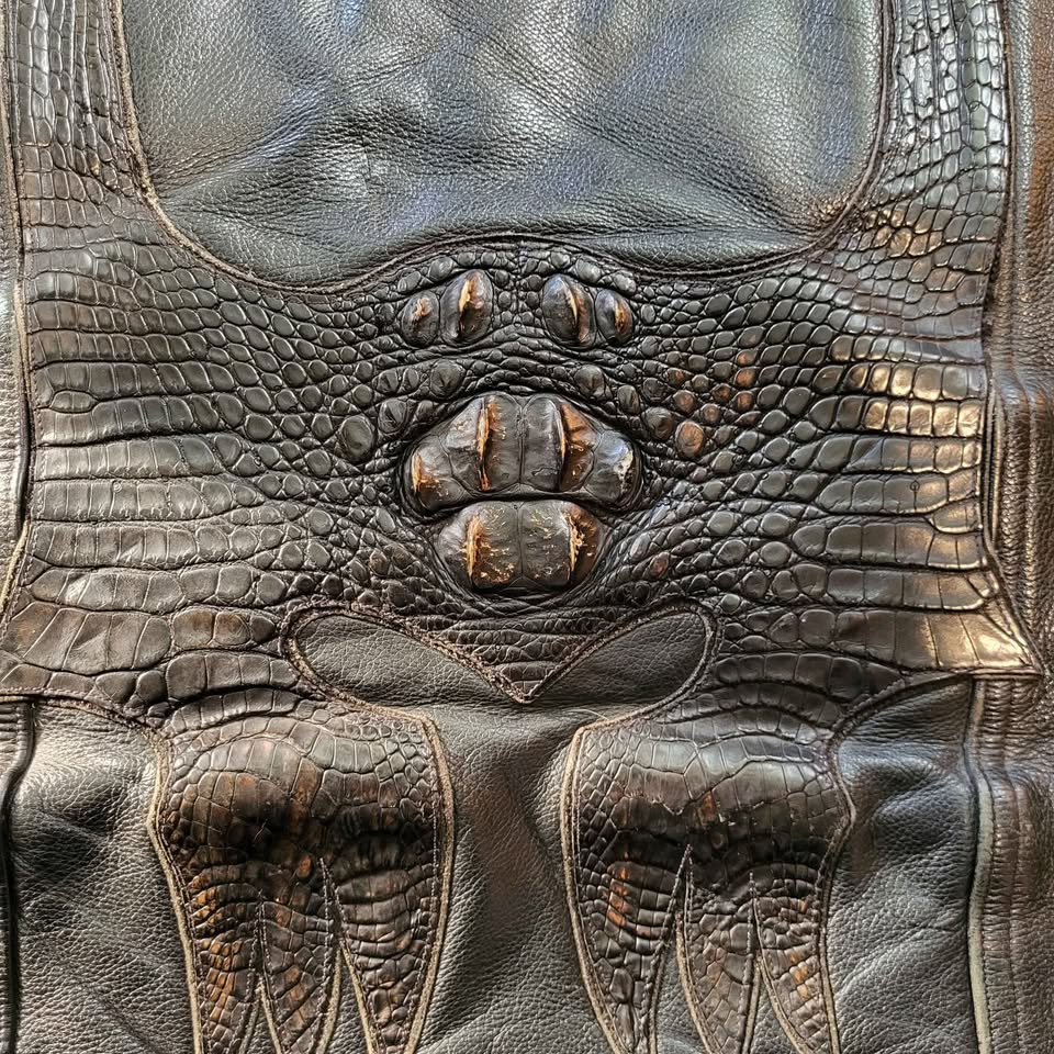 Custom Made Thick Leather Vest gator Inlay – One of a Kind - photo 3