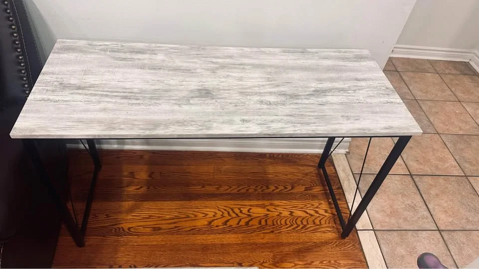 Ayzlee Wooden Writing Desk image indicator(4)