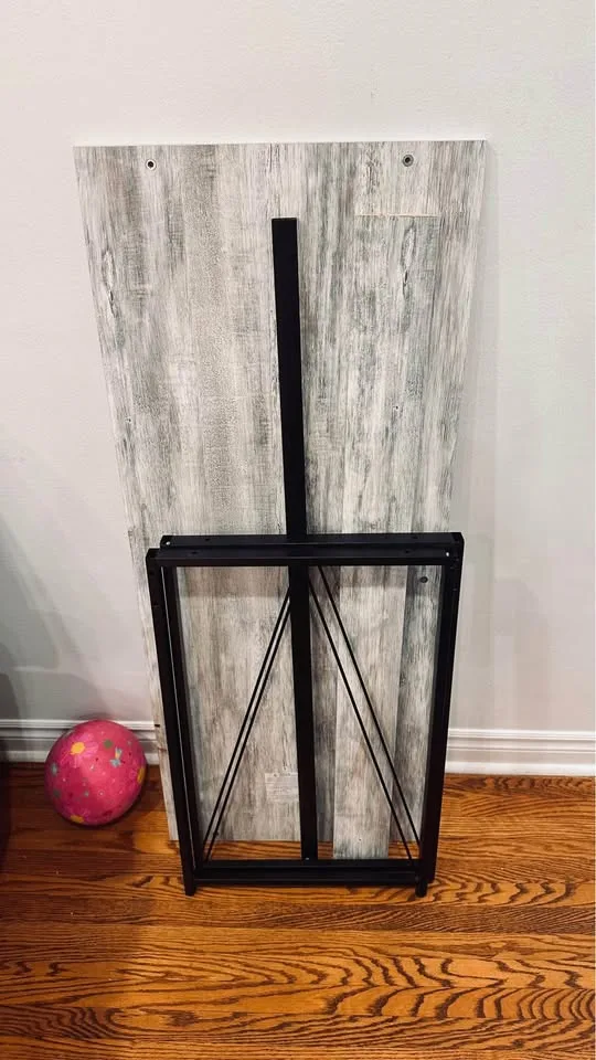 Ayzlee Wooden Writing Desk image indicator(5)