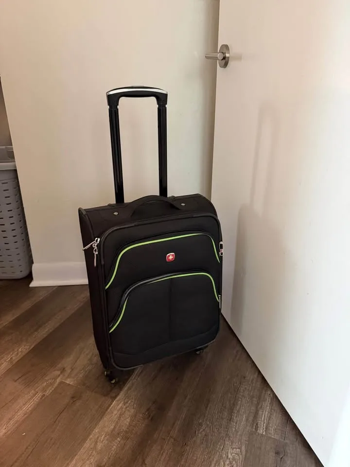 Carry on luggage image indicator(3)