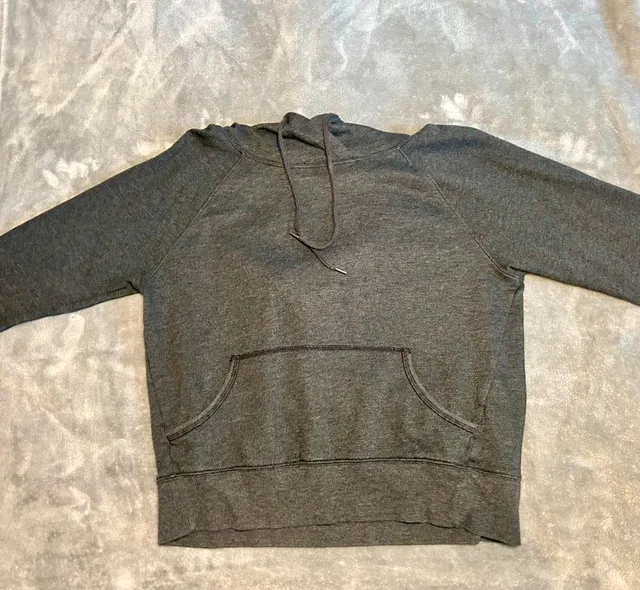 VS Victorias Secret Pink Grey Black Sweater image indicator(2)