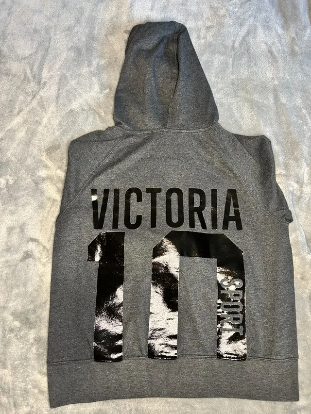 VS Victorias Secret Pink Grey Black Sweater image indicator(3)