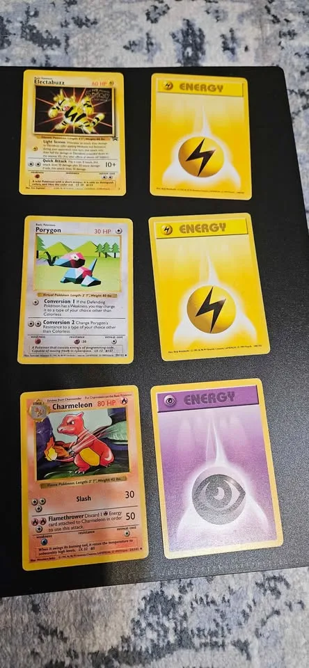 VINTAGE Shadowless Pokémon cards lot5 image indicator(2)