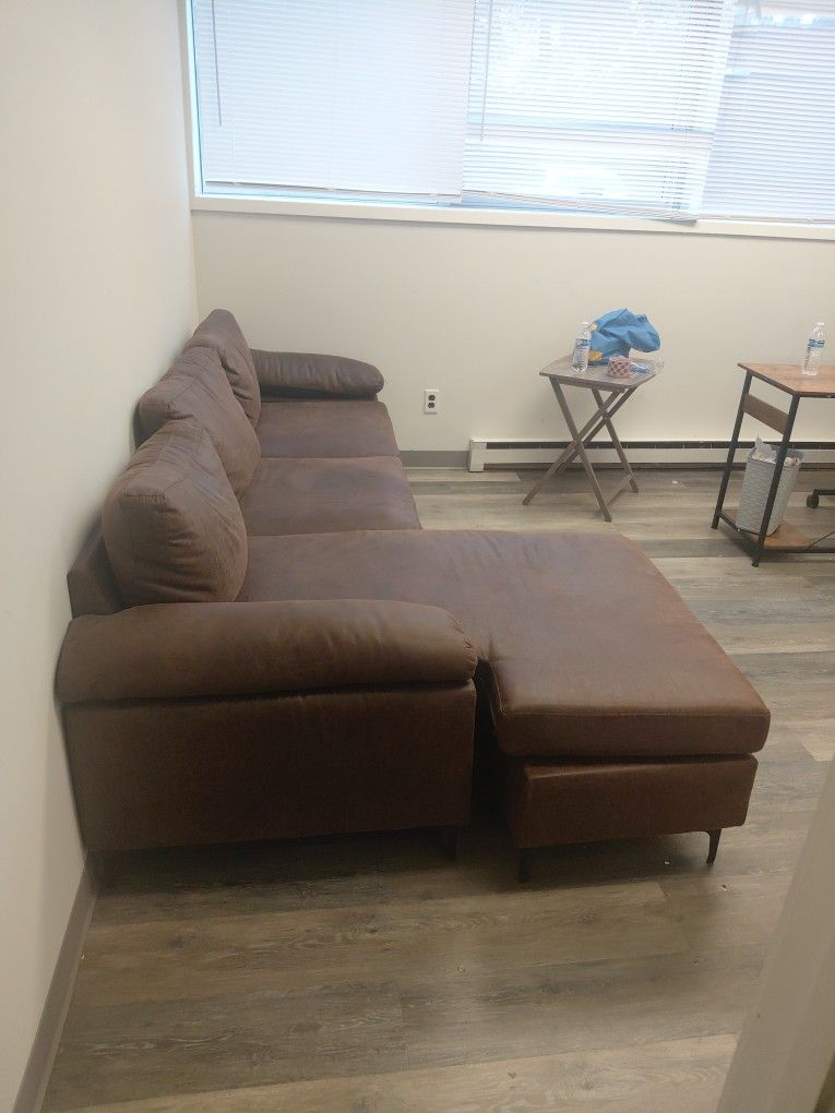 Living Room Sofa - photo 2