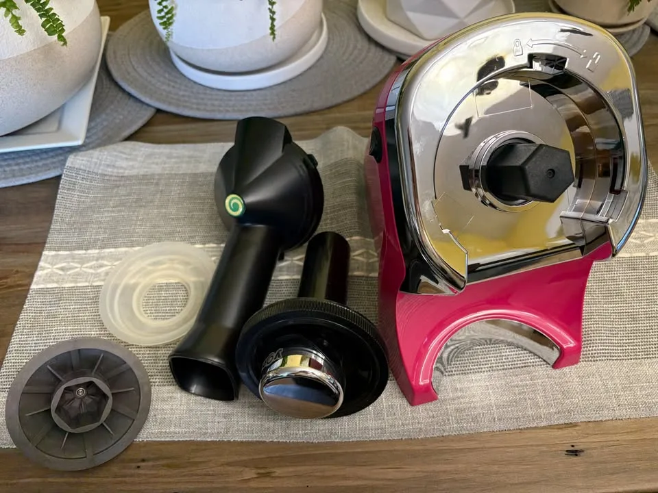 Yonanas Deluxe Frozen Dessert Maker image indicator(3)