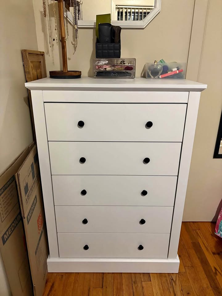 White tall 5 drawer dresser