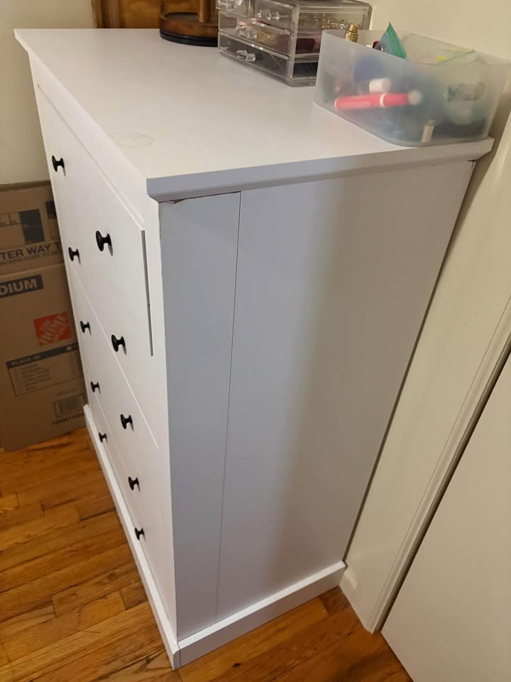 White tall 5 drawer dresser - photo 2