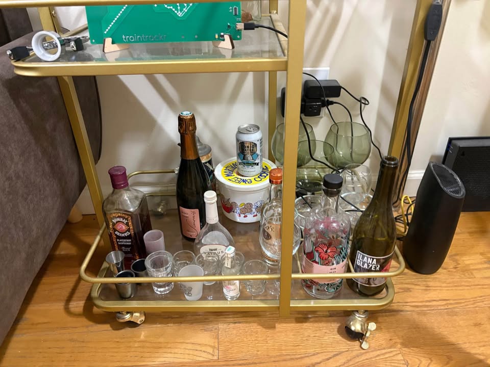 Gold and glass bar cart - photo 3
