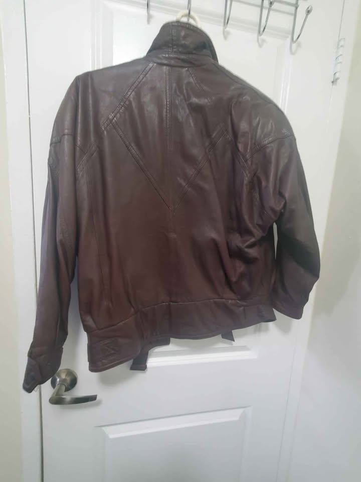 Brown leather jacket - photo 2