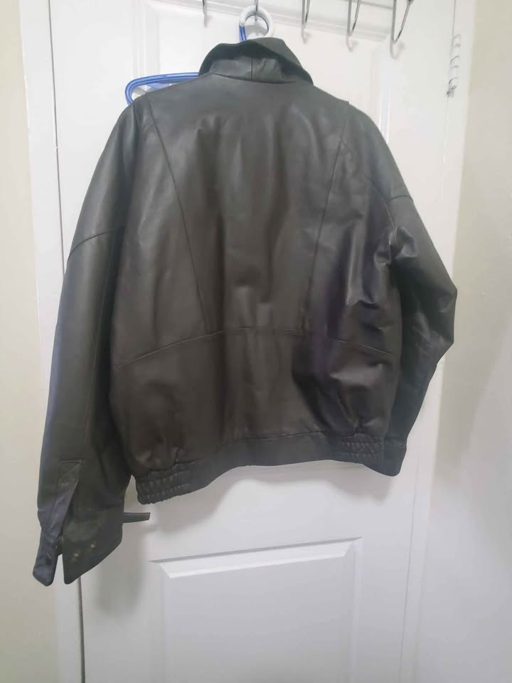 Leather jacket - men size 40, Medium - photo 2