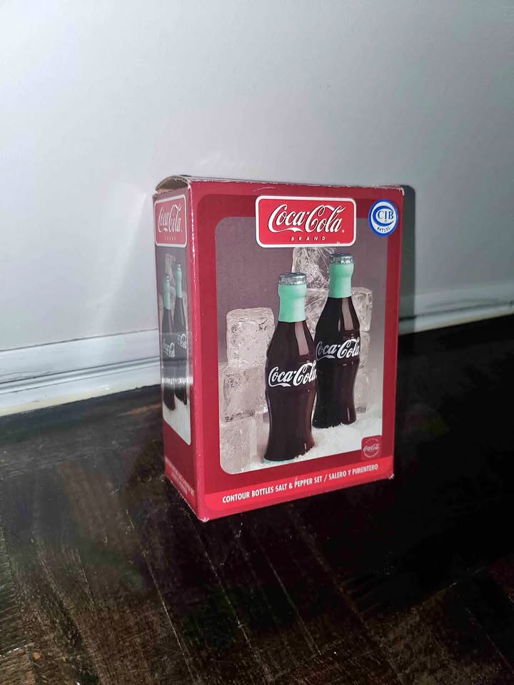 Coca-cola Salt and Pepper shakers