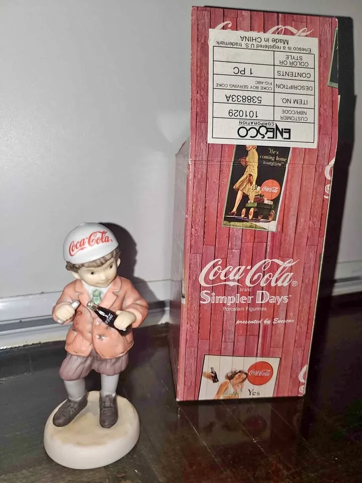 Coca-cola figurine - boy thumbnail