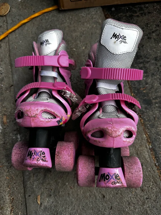 Moxie Girlz Roller Skates image indicator(2)