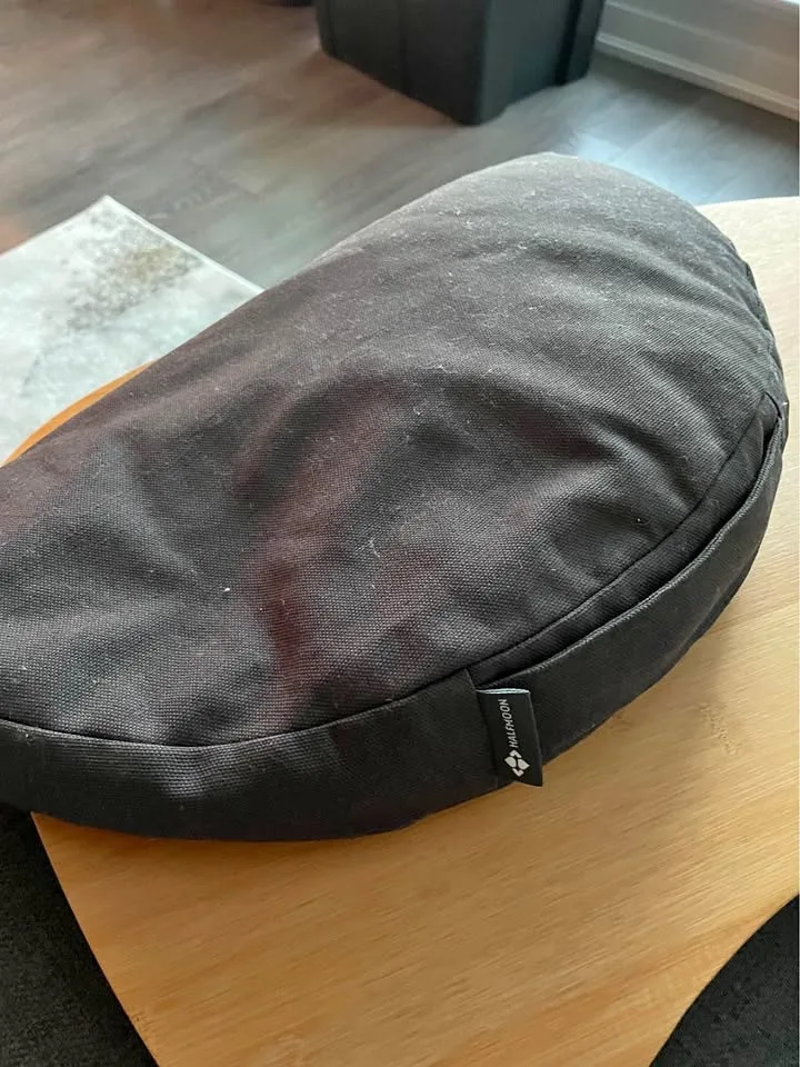 BRAND NEW Meditation Cushion thumbnail