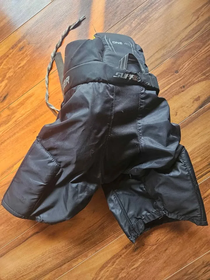 Bauer youth hockey shorts image indicator(2)