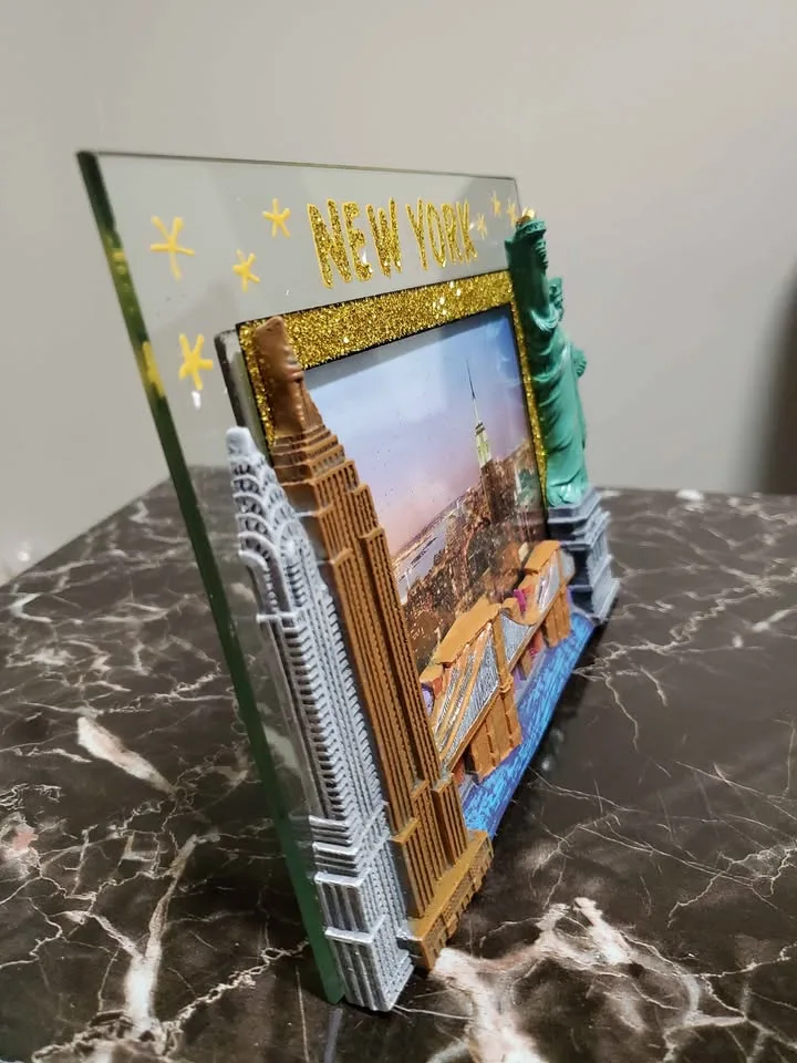 Photo frame - New York image indicator(2)
