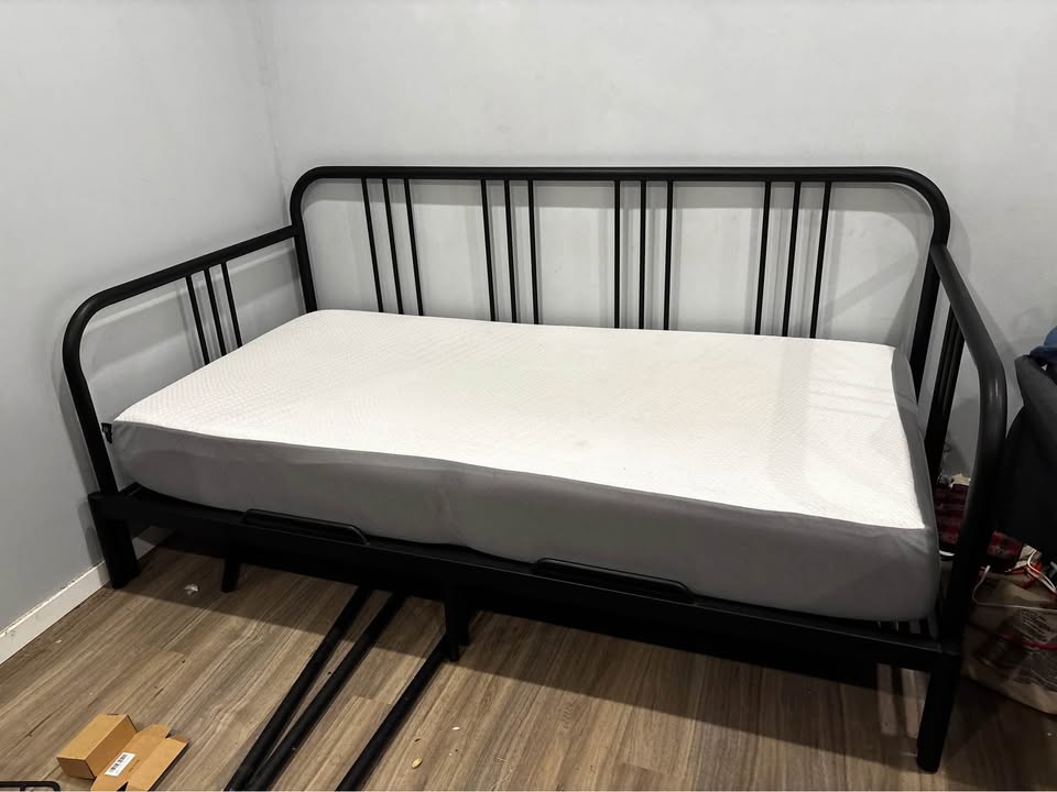 Ikea Sofa bed / Daybed with 2 Twin Matress Day bed - photo 3
