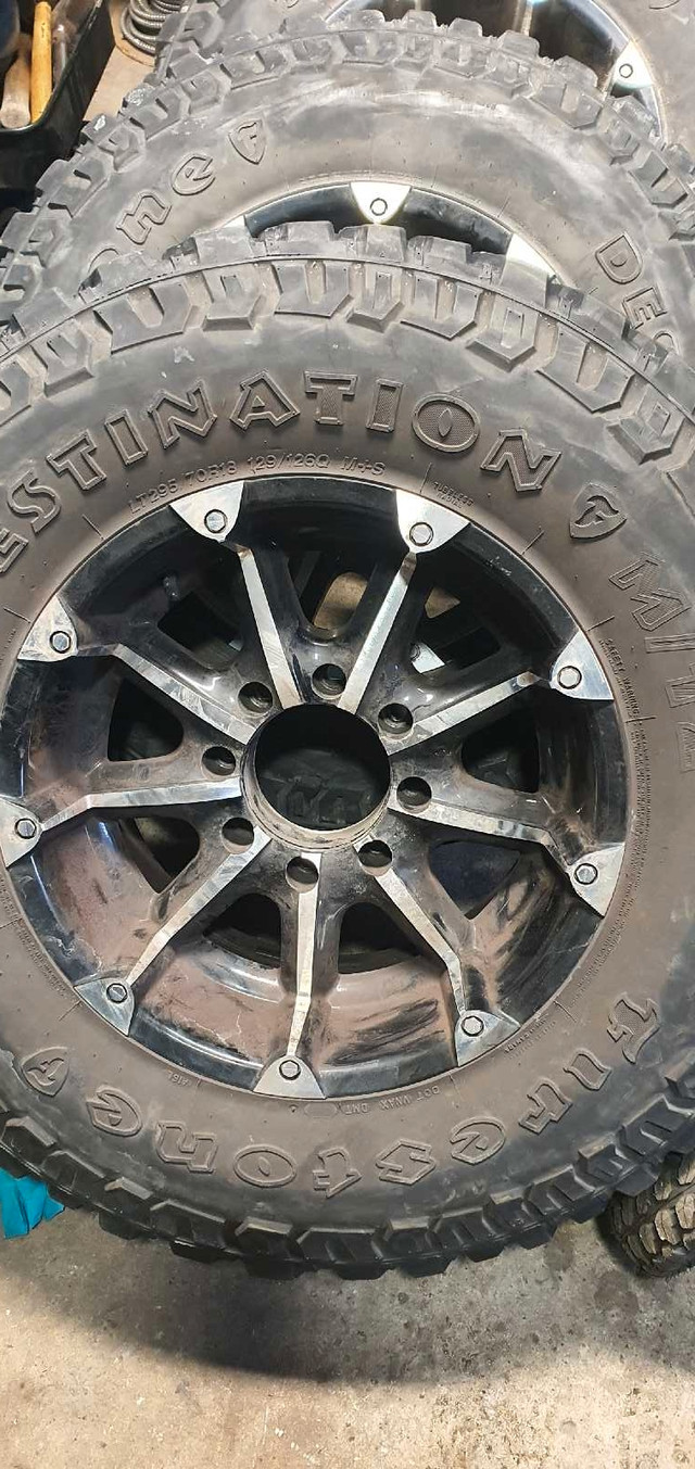 Firestone destination 295/70/18 tires 8x170 rim - photo 2