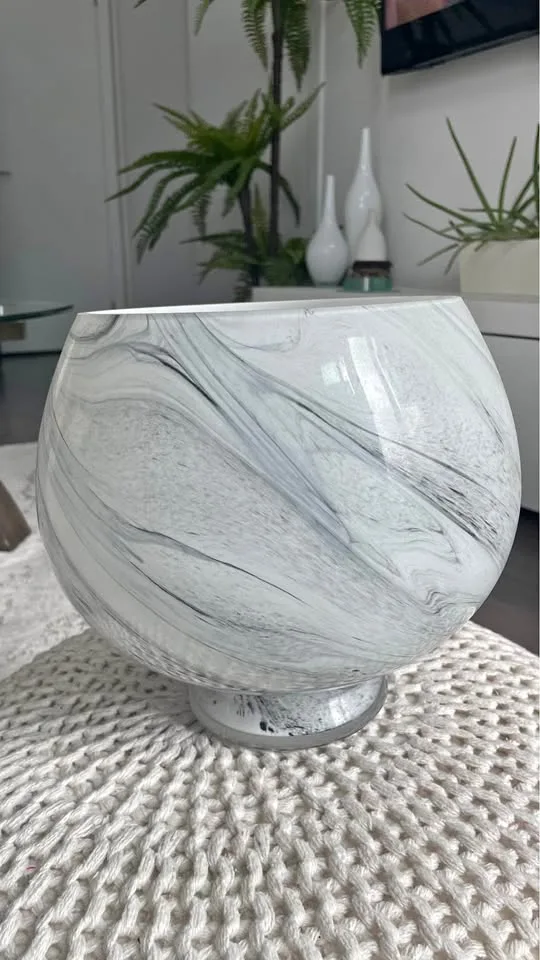 EXCELLENT CONDITION Decorative Bowl thumbnail