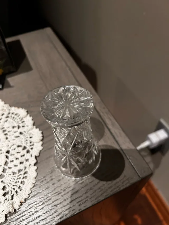 Lenox Crystal Vase image indicator(3)