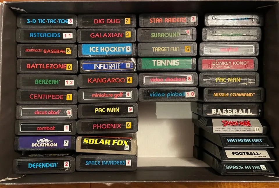 Atari 2600 "Light Sixer" + 37 Games image indicator(5)