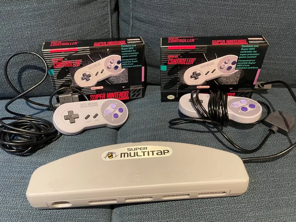 Super Nintendo SNES CIB, Near-Perfect, Original Owner + Games image indicator(3)