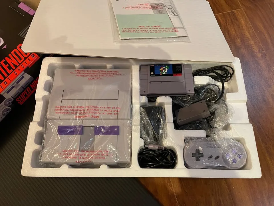 Super Nintendo SNES CIB, Near-Perfect, Original Owner + Games image indicator(5)
