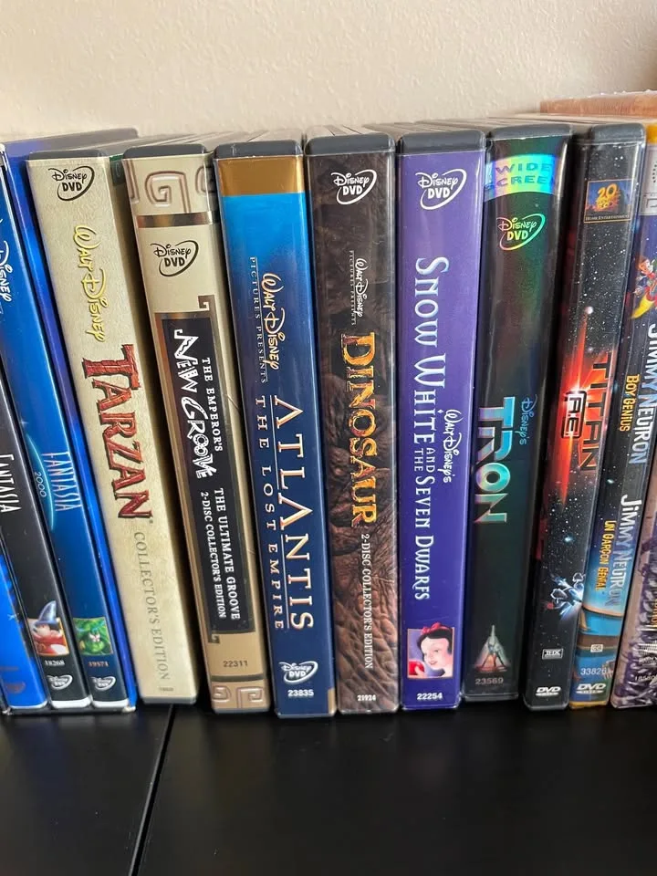 Disney DVDs - Collector's Sets, Platinum Editions image indicator(6)