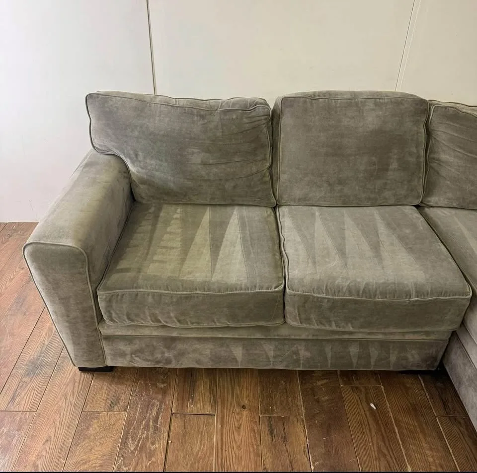 2pc Raymour and Flanigan Gray Sectional image indicator(3)