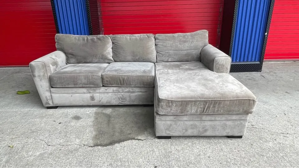 2pc Raymour and Flanigan Gray Sectional image indicator(7)