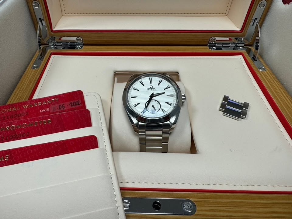Omega Aqua Terra Small Seconds - photo 2