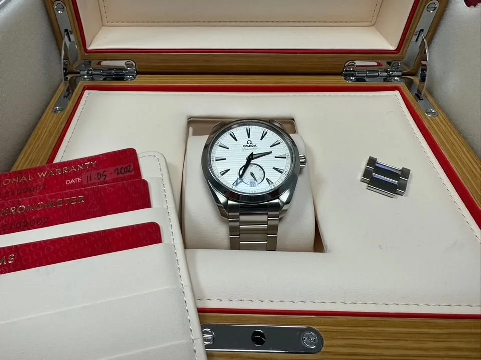 Omega Aqua Terra Small Seconds image indicator(2)