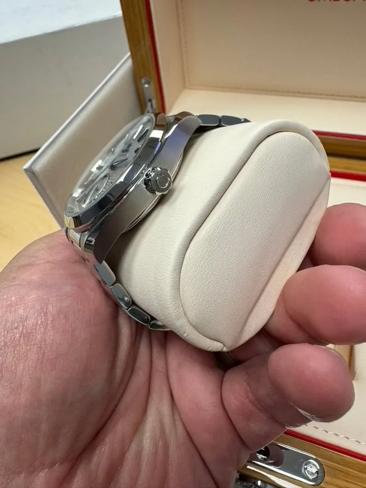 Omega Aqua Terra Small Seconds image indicator(4)