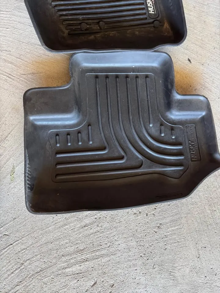 Husky floor liners for Jeep JK/JKU image indicator(6)