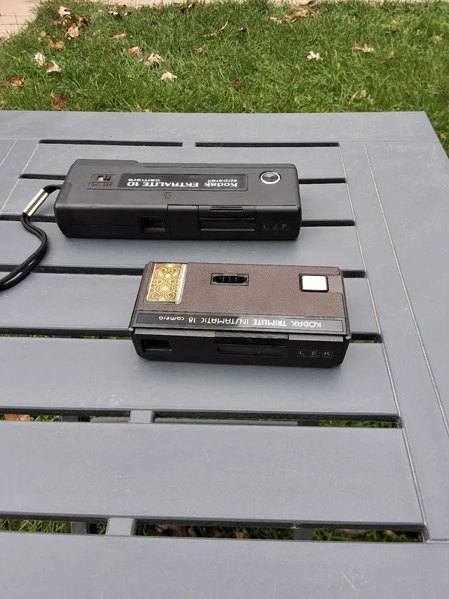 Vintage Kodak Cameras image indicator(3)