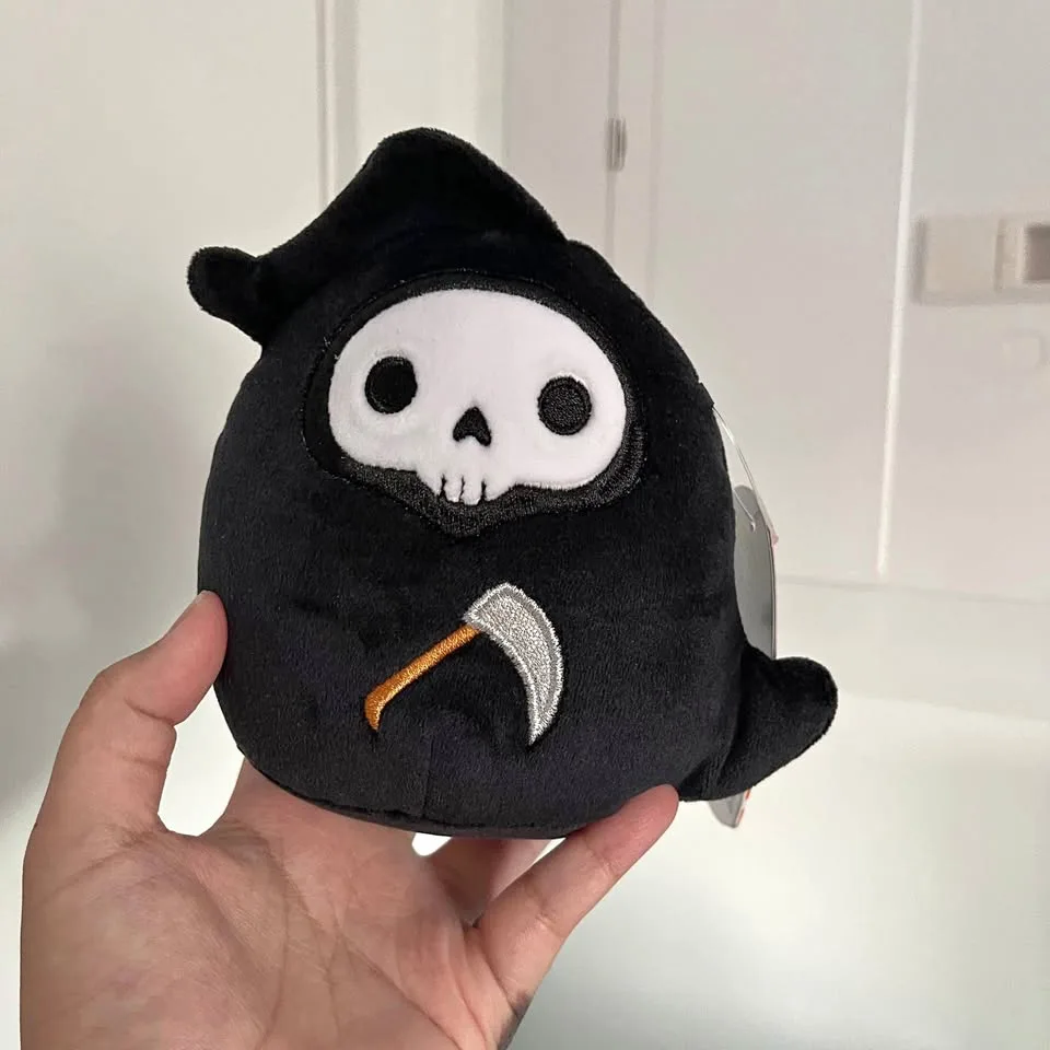 4.5” Otto Squishmallow thumbnail