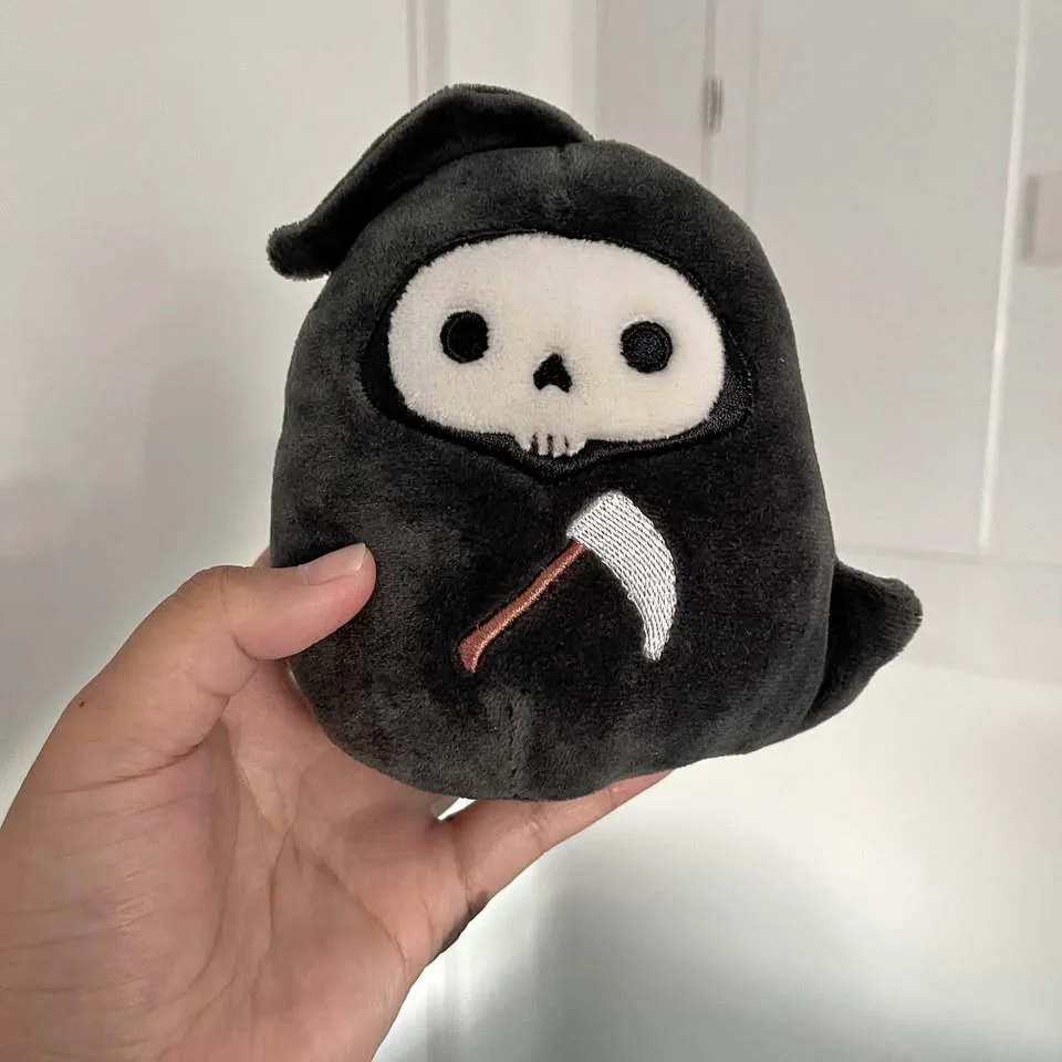 4” capsule Otto Squishmallow thumbnail