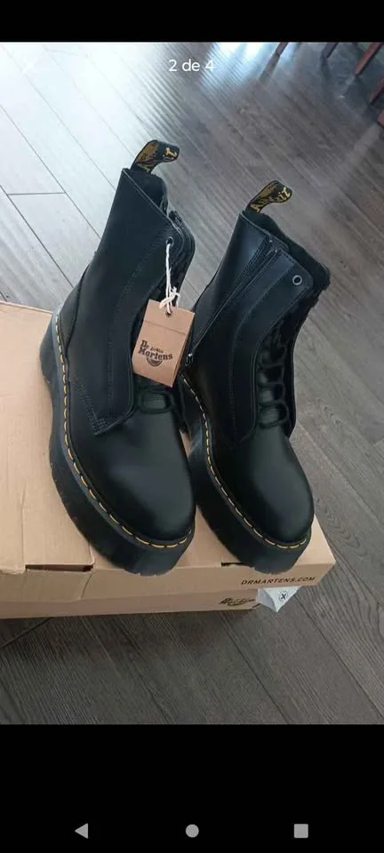 Dr.martens thumbnail