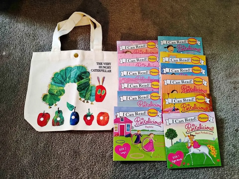 Pinkalicious Phonics Book Set + Small Canvas Bag thumbnail