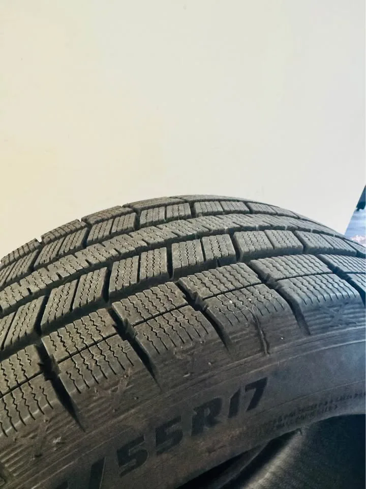 Set of 4 Winter Tires – No Rims image indicator(3)