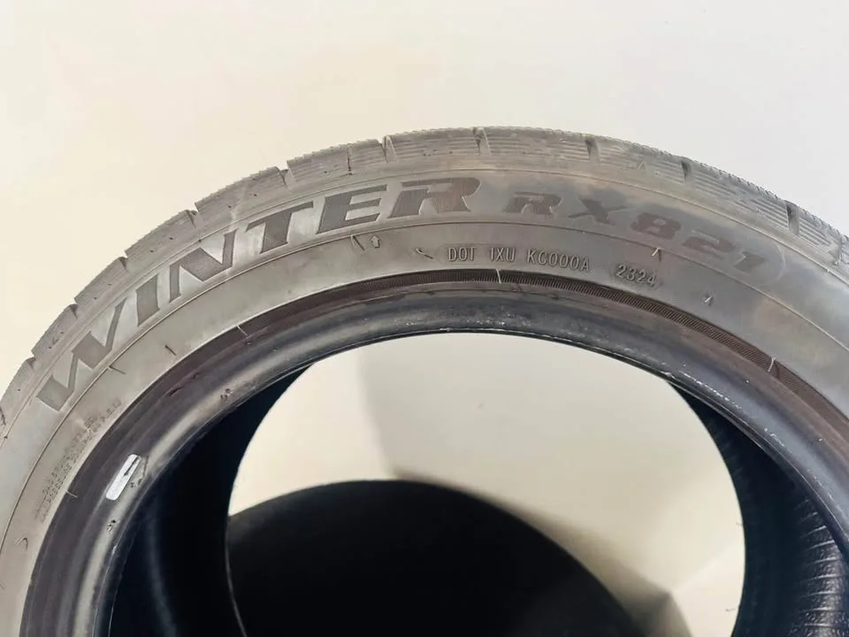 Set of 4 Winter Tires – No Rims image indicator(5)